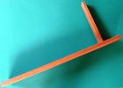 Display stand for 60 cm miniature Alphorn - side view